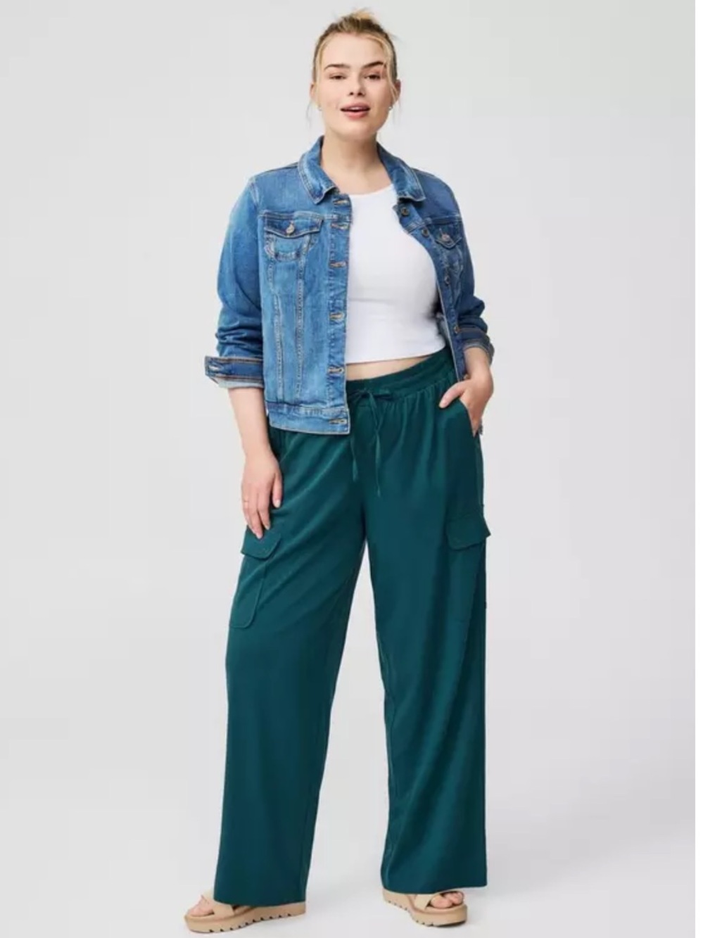 Torrid wide leg Cargo Pants
